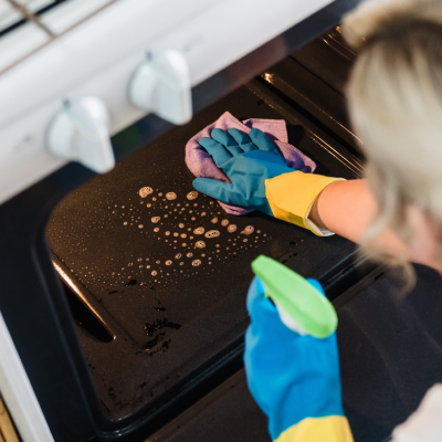 https://www.thecleaningcollective.co.uk/images/blog_article/source/oven%20blog%20main.webp?t=1701168585