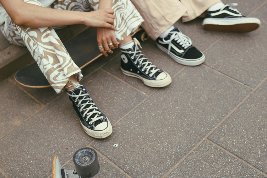 Converse skater girl